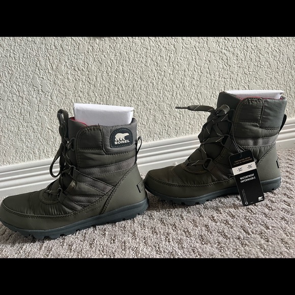 Sorel boots - Picture 2 of 7